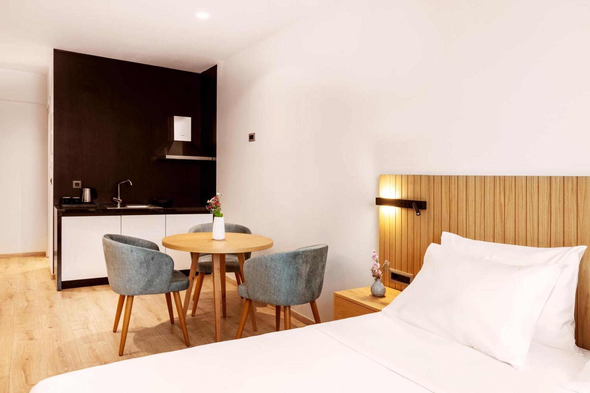 Days City Suites アテネ エクステリア 写真